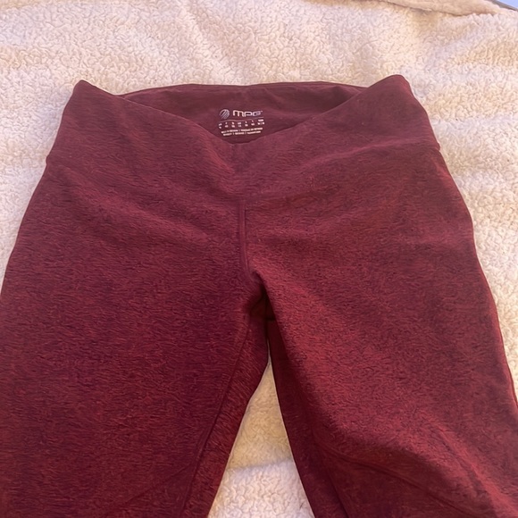 Burgundy/black workout leggings with design - Picture 1 of 5